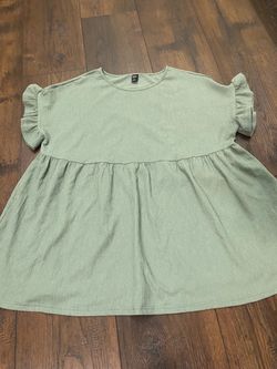 Women’s light green shirt size 1x by Emry Rose #10