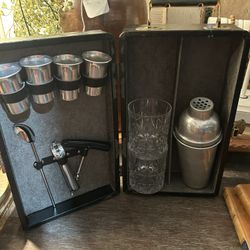 Vintage Travel Liquor Kit With Case