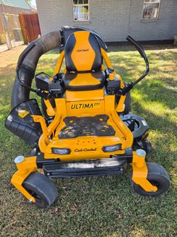 CUB CADET 50" ZERO TURN  MOWER WITH BAGGER