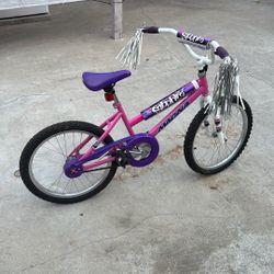 Girls 20 in Magna Bike