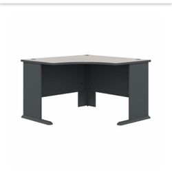 Corner Desk with Expandable Design 