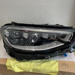 2022-2025 Mercedes Benz S Class Right Headlight 