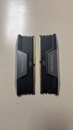 CORSAIR VENGEANCE RGB DDR5 RAM 64GB (2x32GB) 6600MHz CL32 Intel XMP iCUE