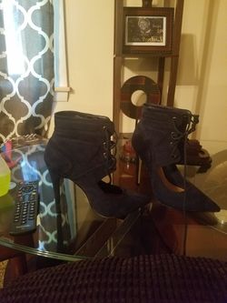 Heel size 10 navy blue