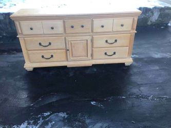 Dresser