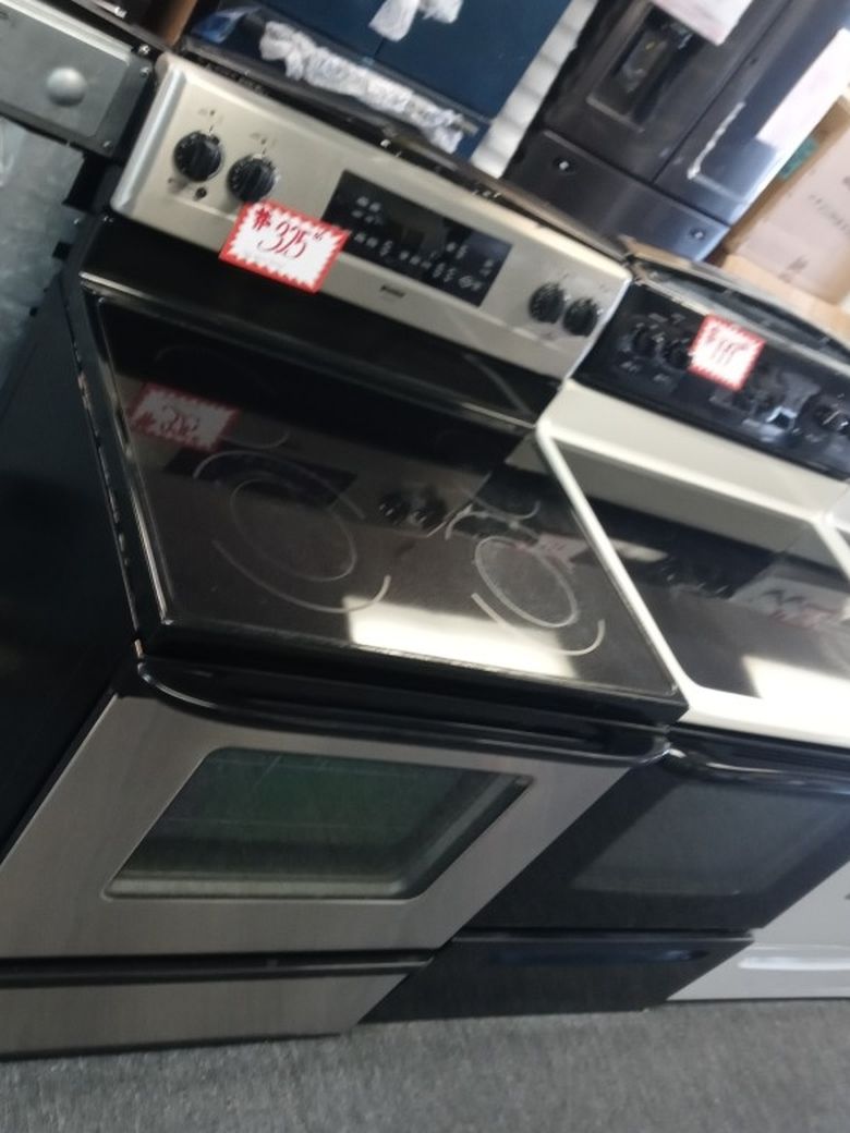 Kenmore Glass Top Electric Range Excellent Conditions 4 Months Warranty