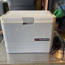 Igloo Kool Mate 36 With Ac/DC Converter 