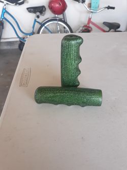 Green Schwinn Handle Grips