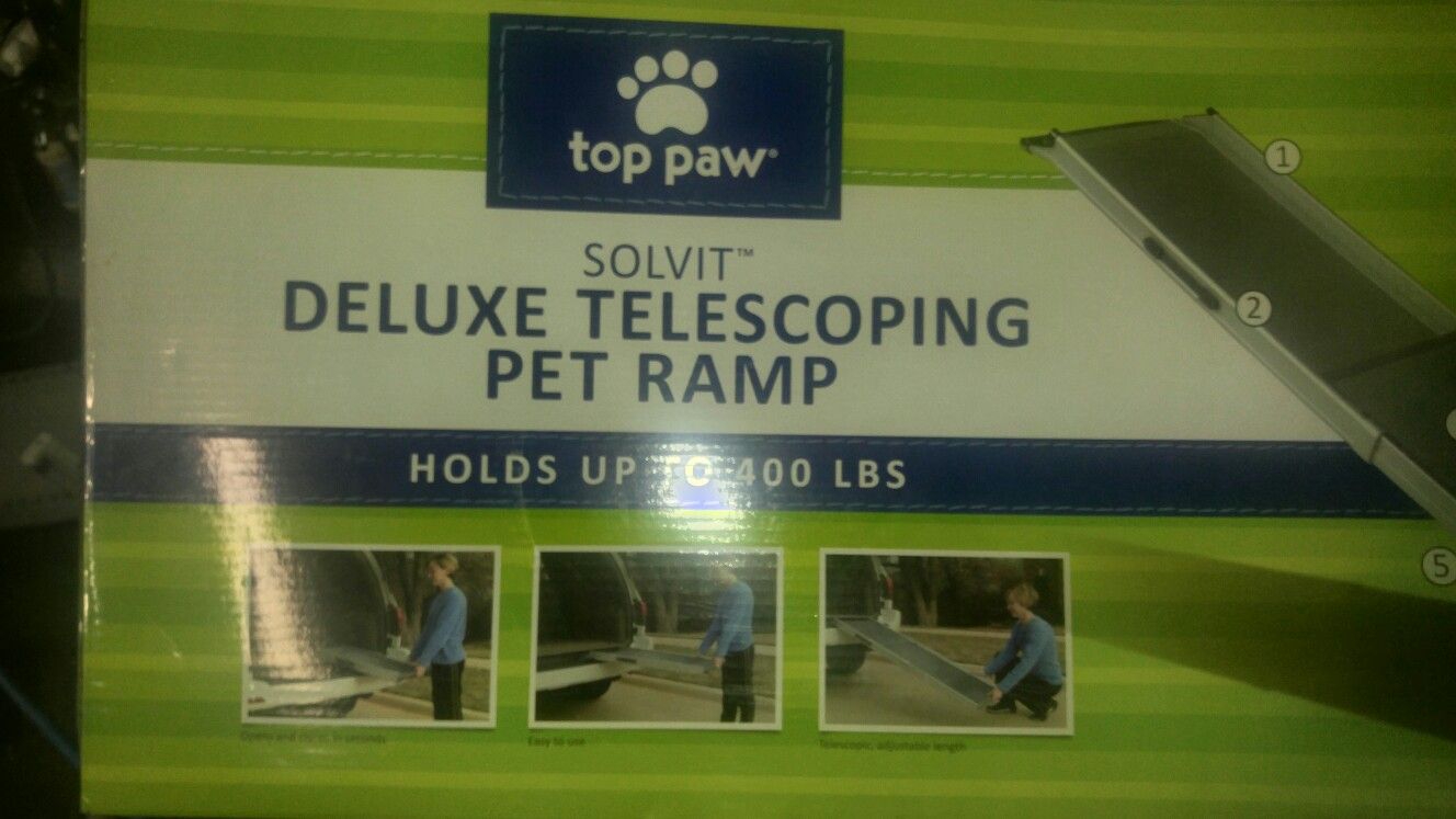 Like new "TOP PAW BRAND" Deluxe telescoping pet ramp