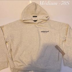 Médium Essentials Hoodie For 70 