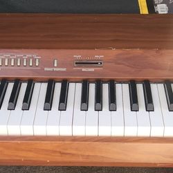 Yamaha Clavinova YP-40 Keyboard 