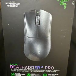 Razer DeathAdder V3 Pro Wireless Gaming Mouse