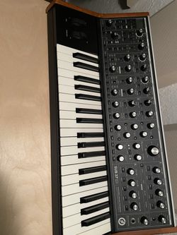 Moog Sub 37 Tribute Edition + Dust Cover