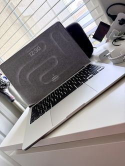 Apple MacBook Air 13-inch, 16GB & 256GB! Brand New Apple Warranty! $920