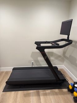 Peloton Tread 2024, Great Condition, Under 500 Uses, Yorba Linda