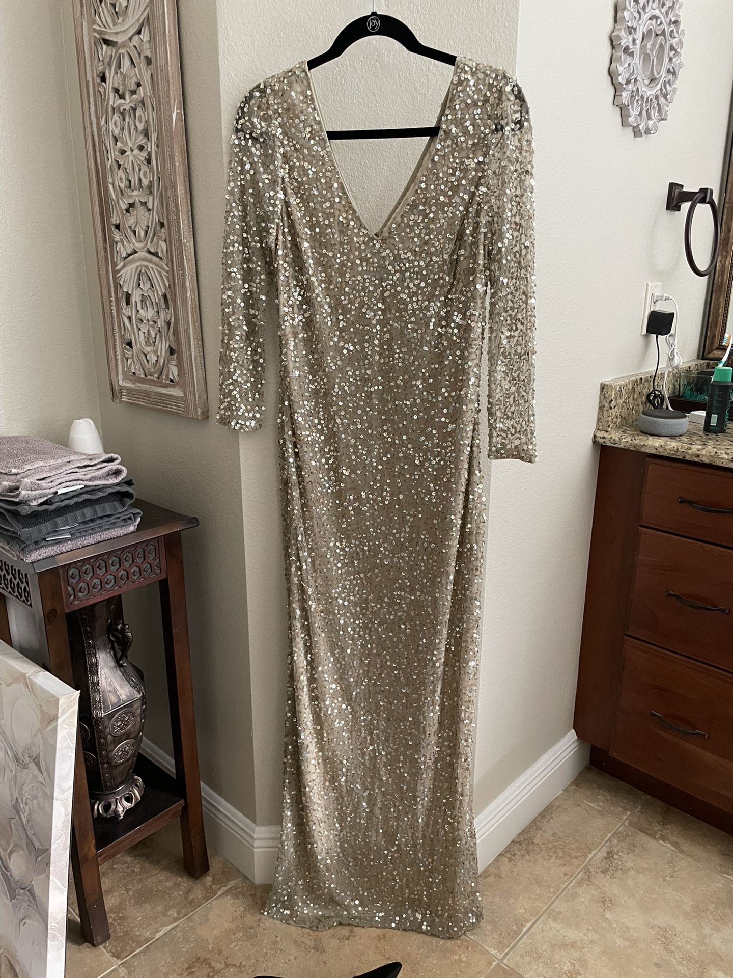 Gold Sequined Formal Dress - size 14