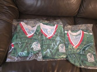 MEXICO JERSEY'S MEN'S SIZE MEDIUM & LARGE NEW IN PACKAGE 