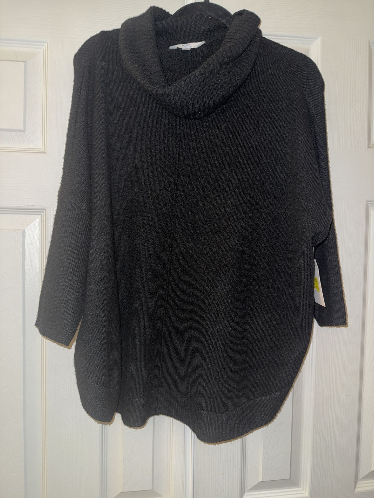 NWT WOMENS XS BLACK SWEATER