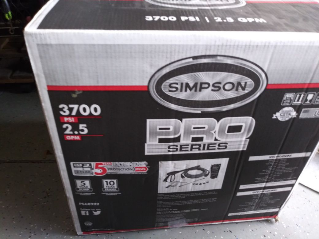 Brand new simpson commercial pressure washer. 3700 psi