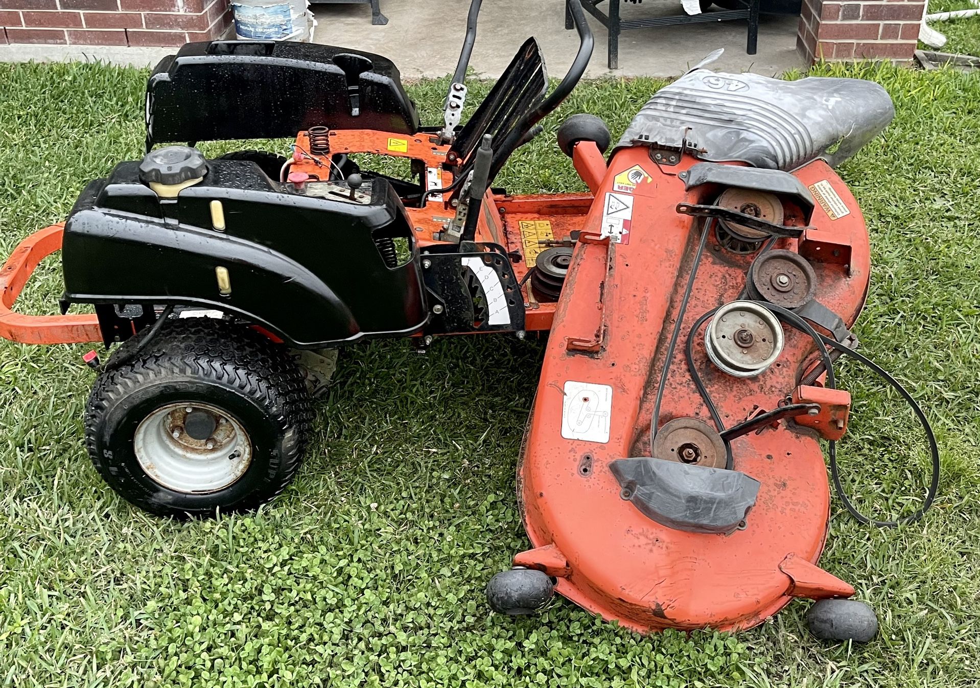 Husqvarna RZ4619 46" Zero Turn Mower FOR PARTS - Jersey Village/JV/Cypress