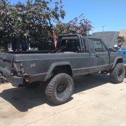 Parts Jeep Comanche 