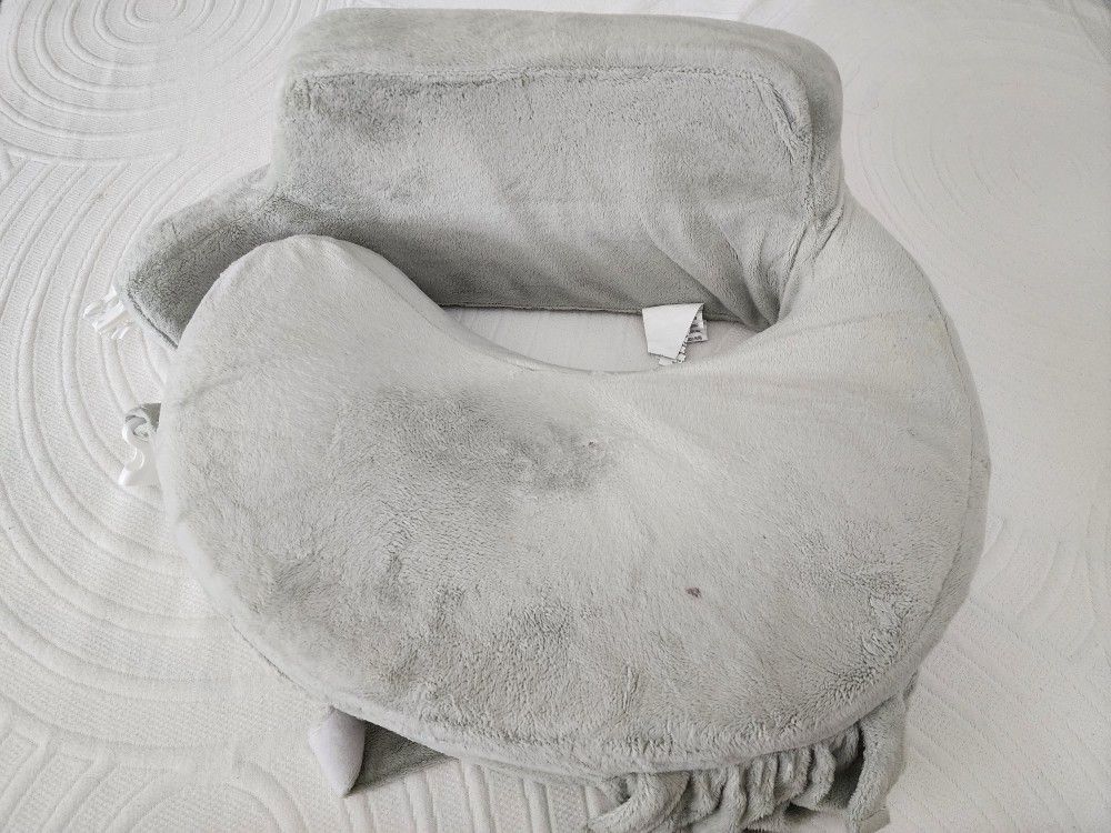 Super Deluxe Nursing Pillow – Gently Used