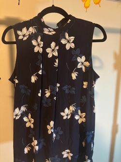 Floral Sleeveless Mock Neck Top