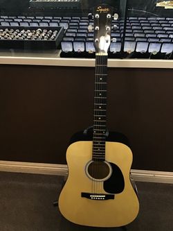 SQUIER 093-0300-021 ACOUSTIC GUITAR W/ BLACK SOFT CASE