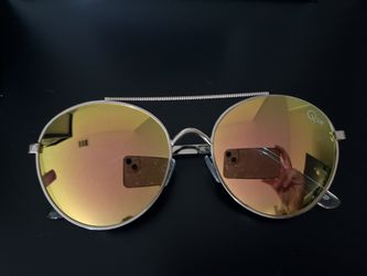 Women’s Quay Sunglasses-Rose Gold
