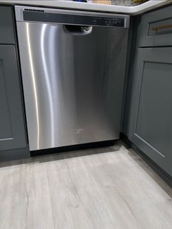 Stainless Steel Built-In Dishwasher