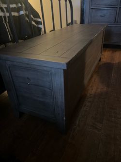 Storage chest