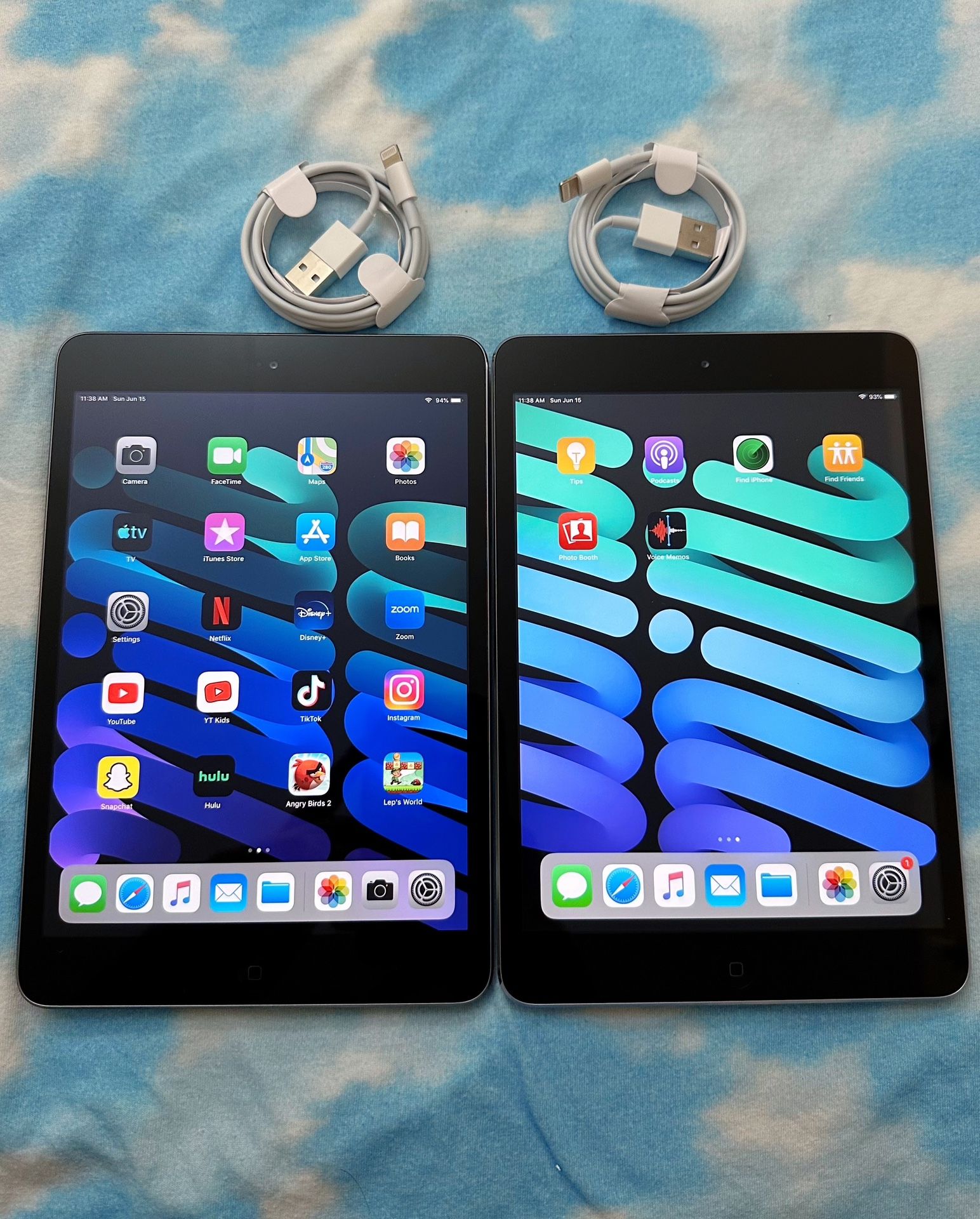 ( 2 ) Like New Apple IPad Mini ( $190 For Both )