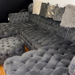 Gray Velvet Tuffed Sectional Ottoman Included!