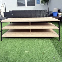 Selling beautiful TV rack – 55 x 19.5 x 19.