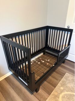 Crib/ Toddler Bed
