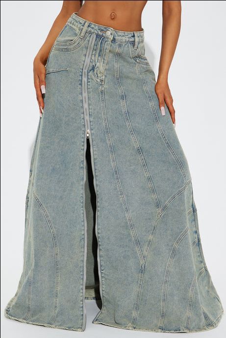 Fashion nova denim skirt size small