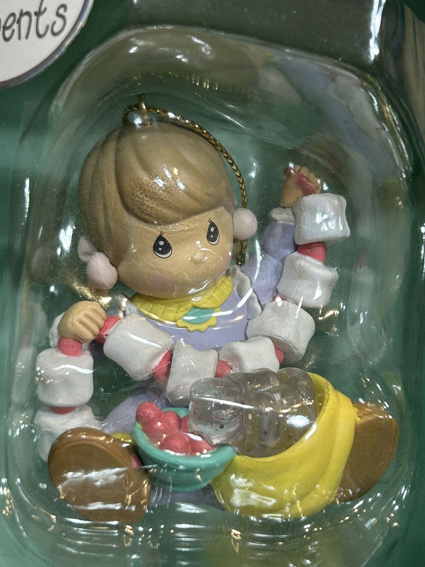 2002 Precious Moments Holiday Ornament New in Box