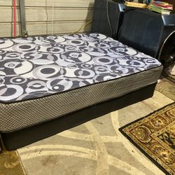 Full Size Box Spring And Mattress