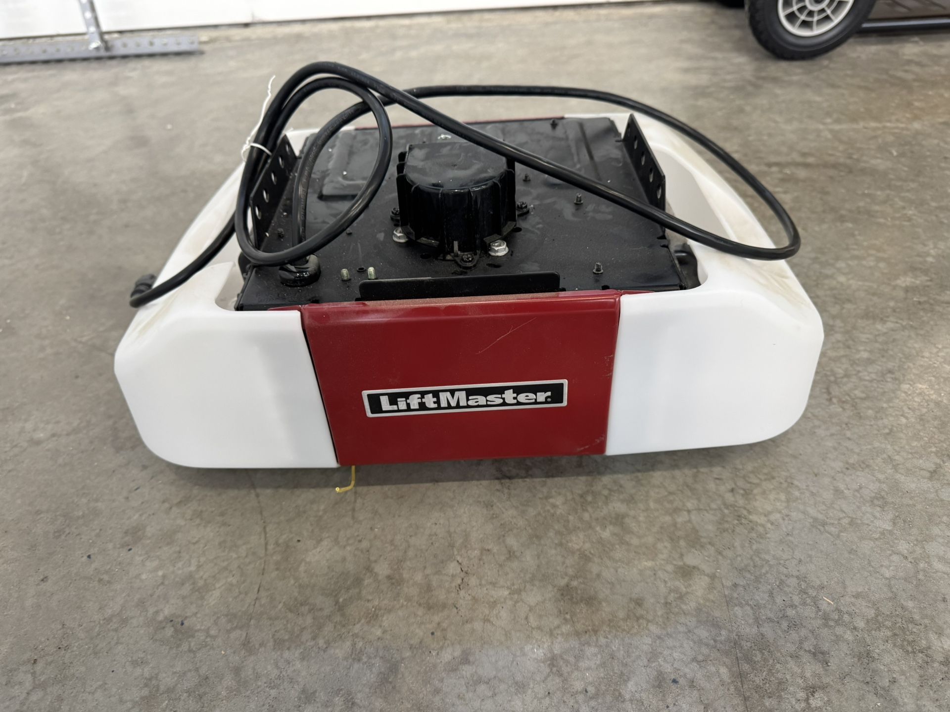 LiftMaster 8550W Garage Door Operator with Beltdrive