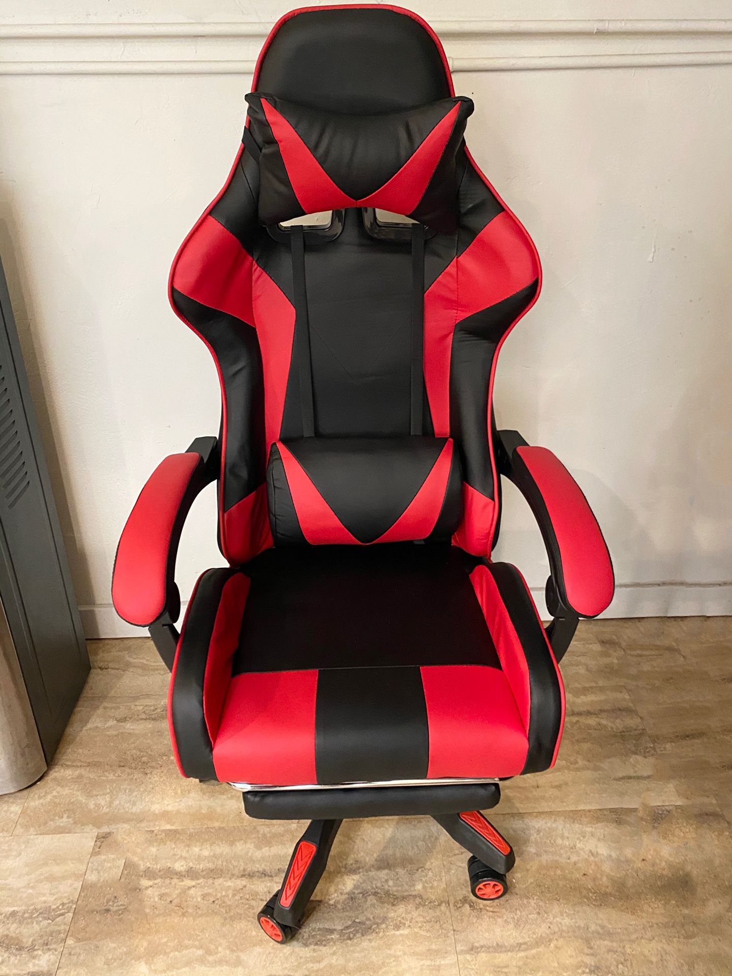 Red Gaming or Computer Chair - Brand New and Assembled