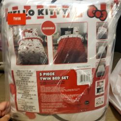 Hello Kitty 5 Piece Twin Bed Set