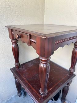 2 Side Tables