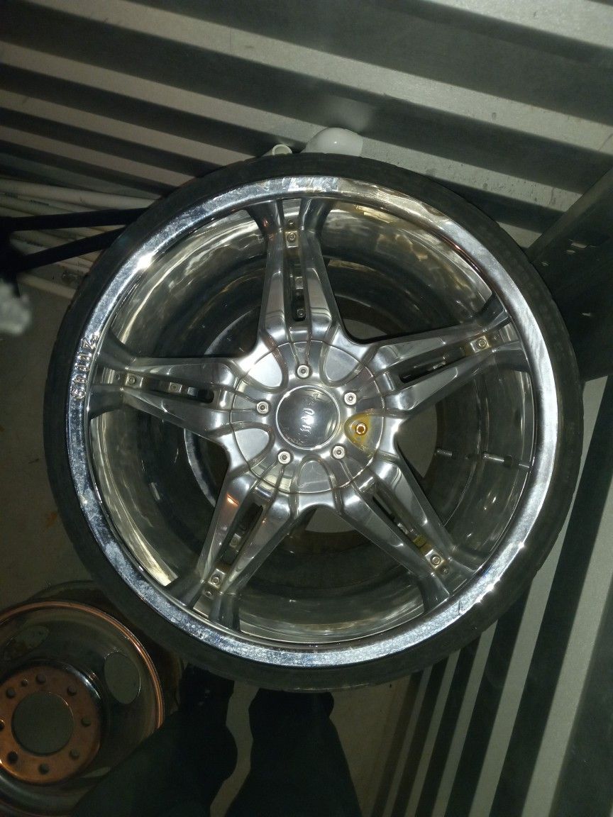 20 Inch Custom SHOOZ Rims 5 Lug