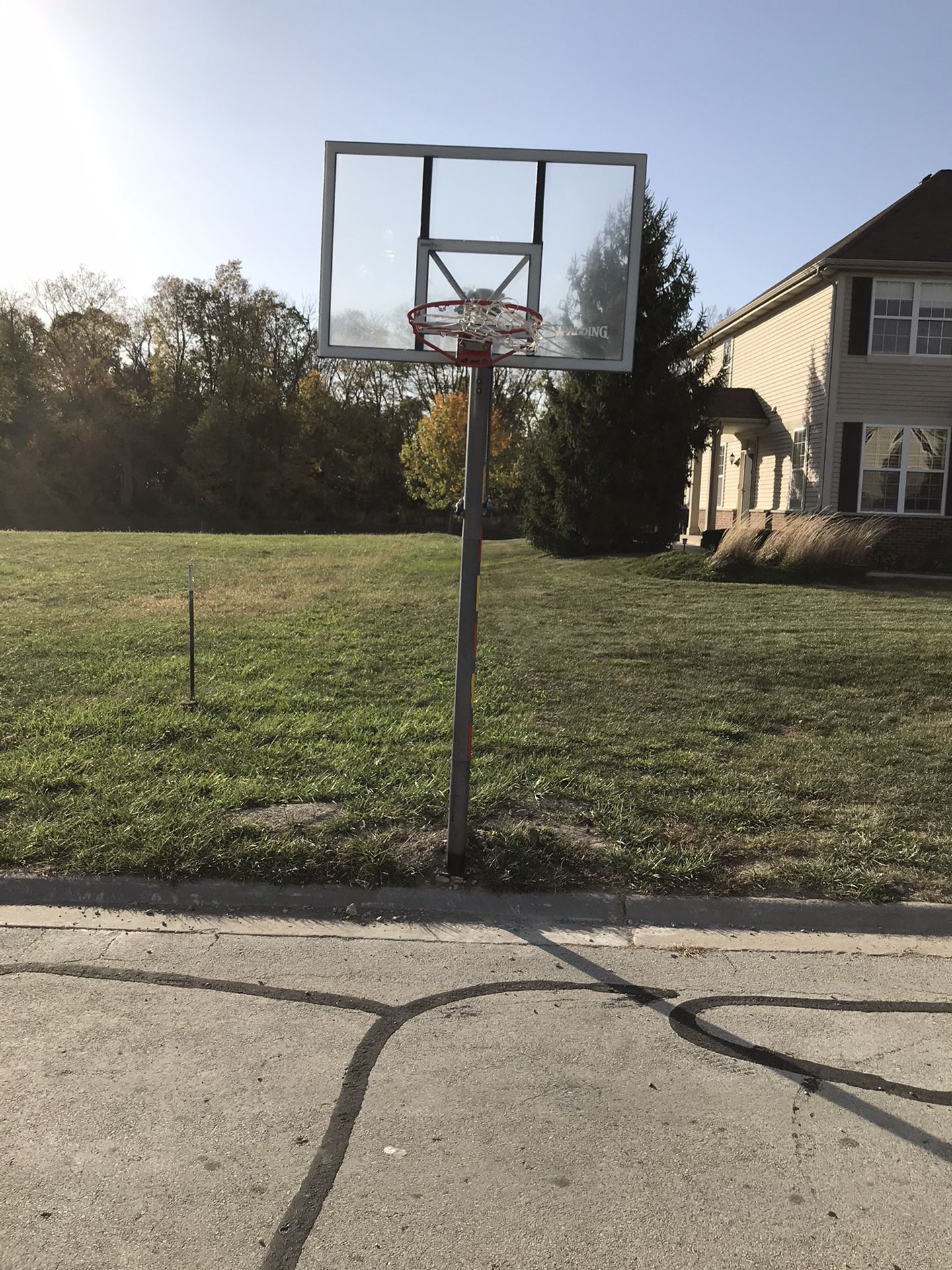 Spaulding basketball pole and hoop