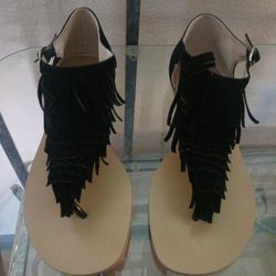 Cute Women's Size 10 Tassel Sandals New!