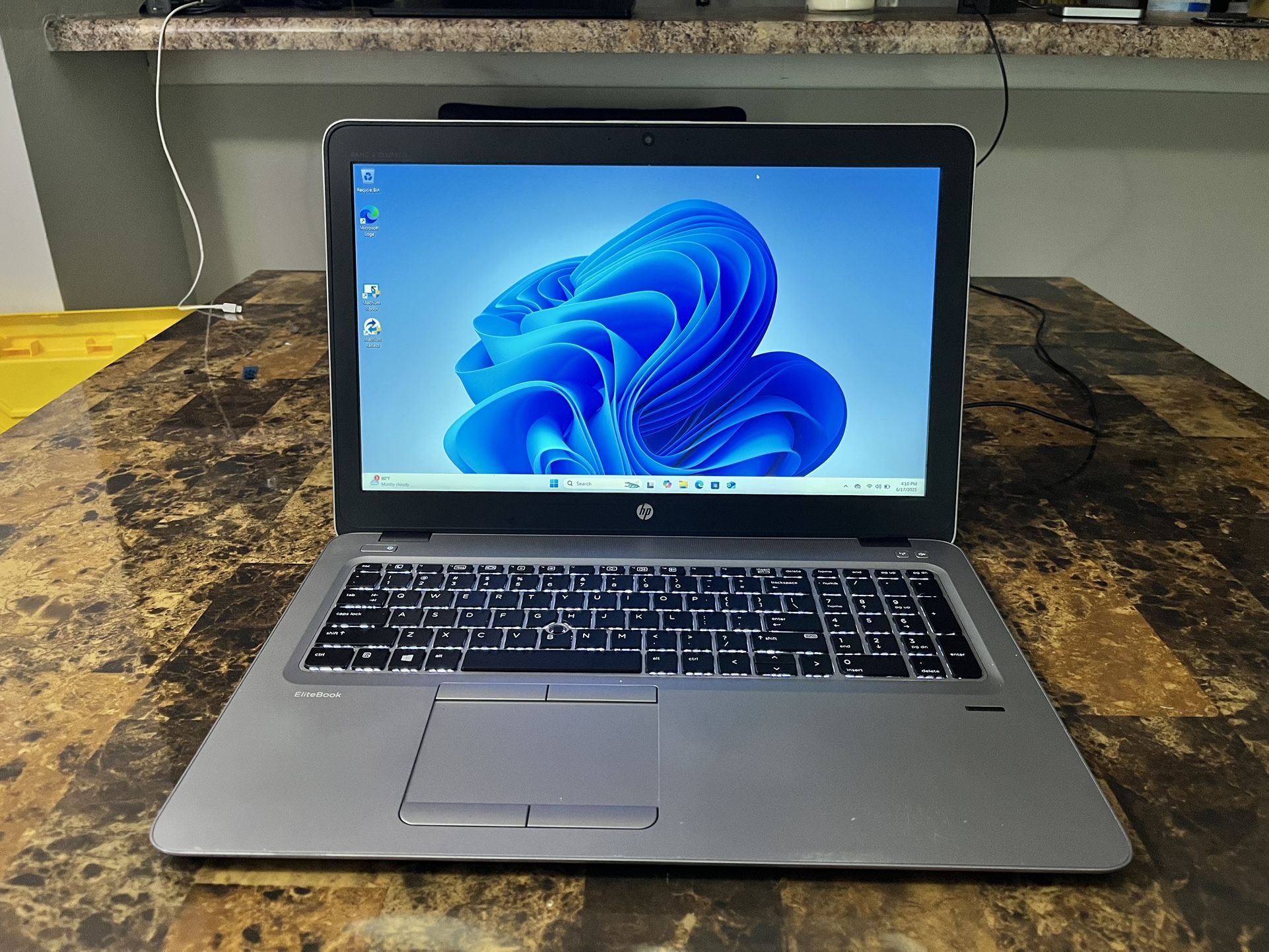 HP EliteBook 15.6” Intel I5 16GB Memory 500GB SSD