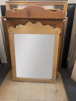 Wood Framed Wall Mirror with Scalloped Top