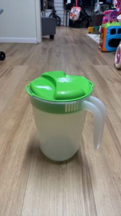 Plastic Pitcher with Lid
