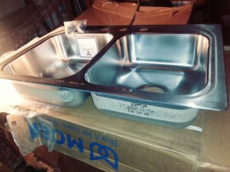Moen 33 in. x 22 in. Stainless Steel 20 Gauge Double Bowl Drop-in Sink -