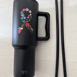 Simple modern 40 oz trek tumbler with straw lid and handle